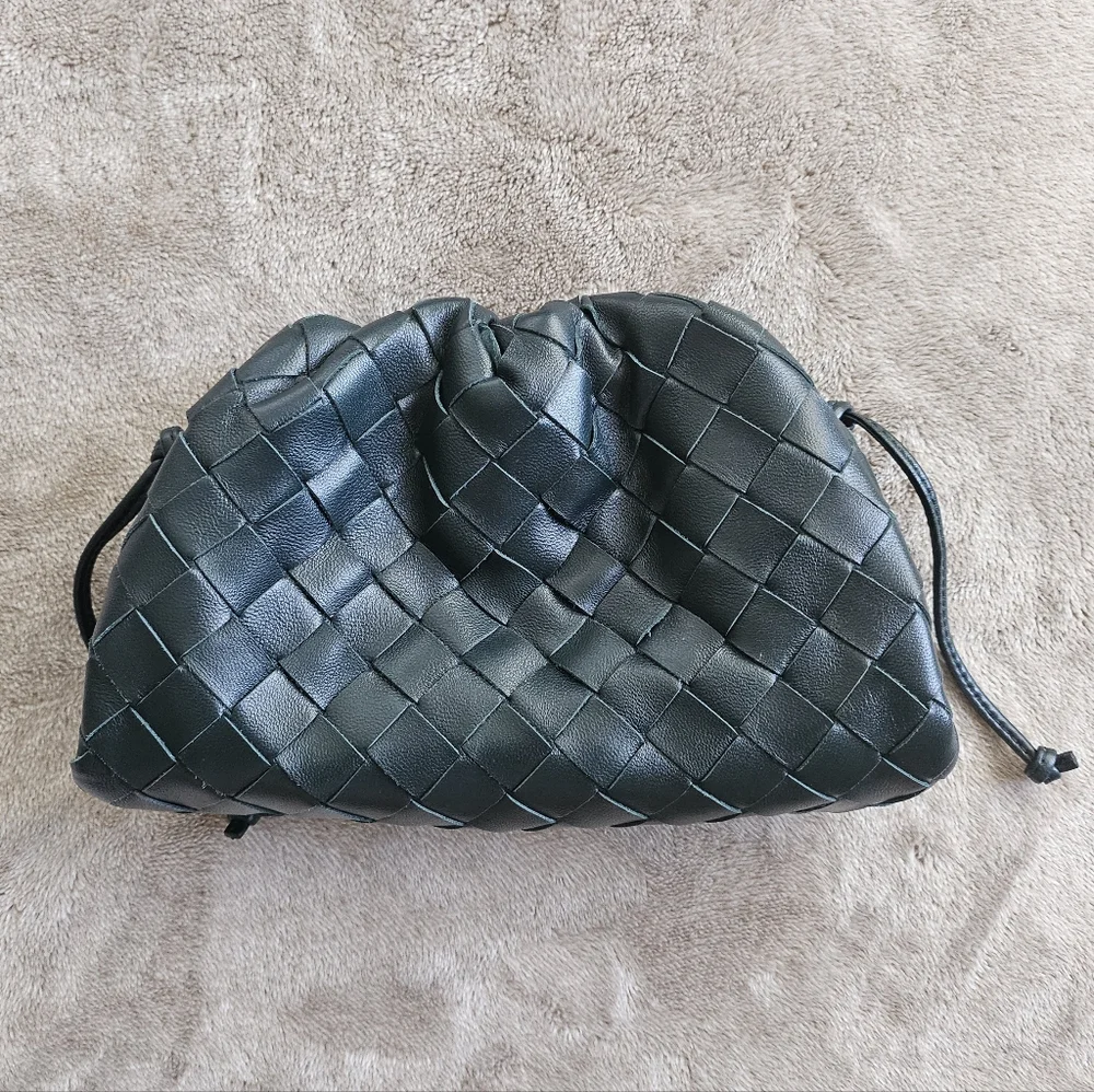 NWT Bottega Veneta Mini Pouch Intrecciato Inkwell/Deep Green Leather Crossbody